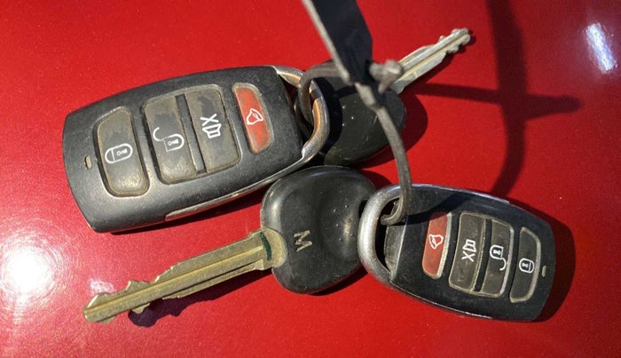 2014 Hyundai Eon ERA +, Petrol, Manual, 34,303 km, Key Close Up