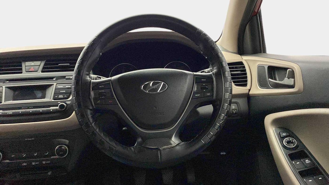 2015 Hyundai Elite i20 SPORTZ 1.2, Petrol, Manual, 83,837 km, Steering Wheel Close Up