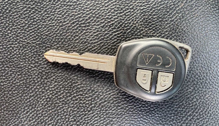 2019 Maruti Swift VXI, Petrol, Manual, 22,748 km, Key Close Up