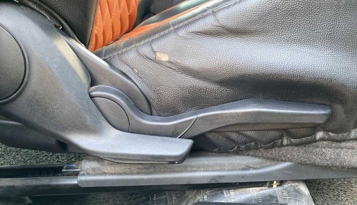 2019 Maruti Swift VXI, Petrol, Manual, 22,748 km, Driver Side Adjustment Panel