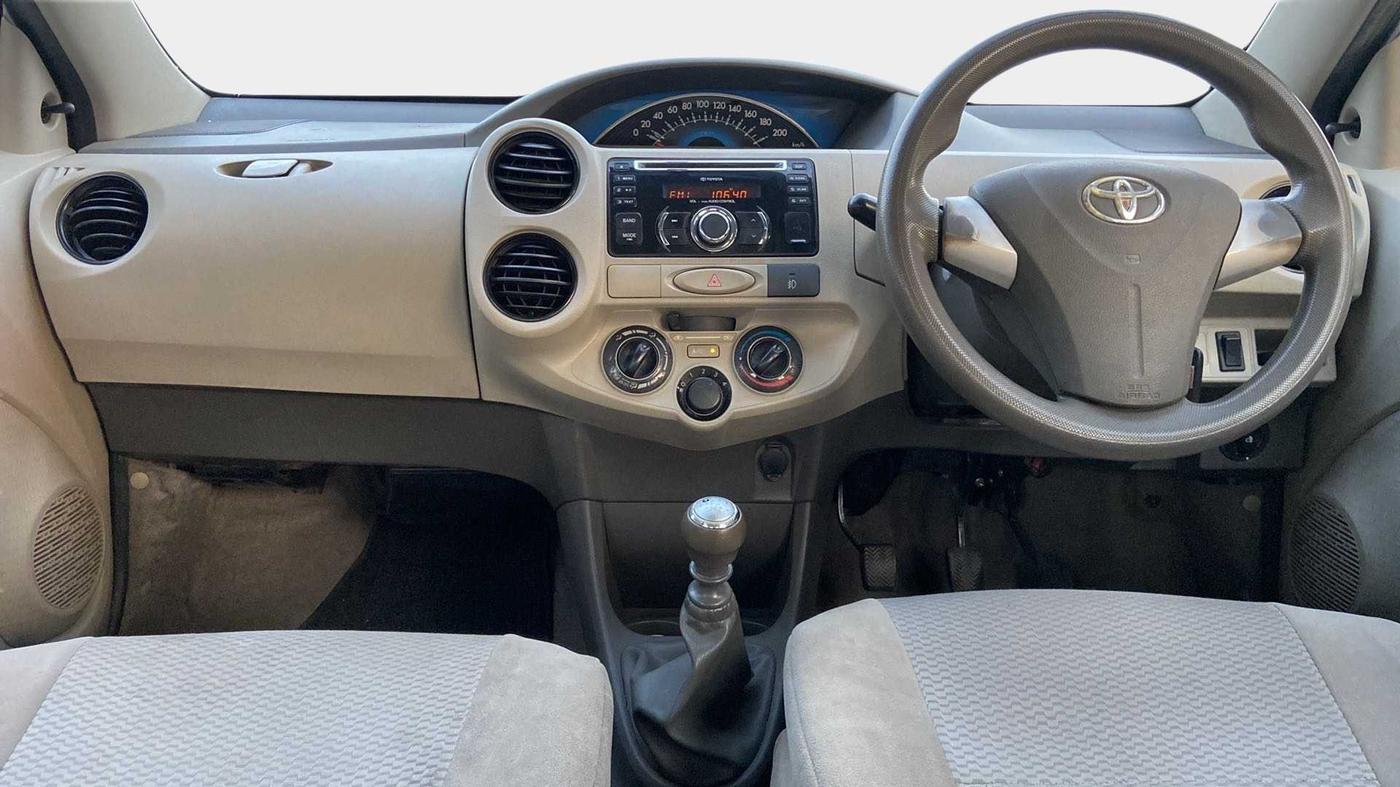 2014 Toyota Etios GD, Diesel, Manual, 87,046 km, Dashboard