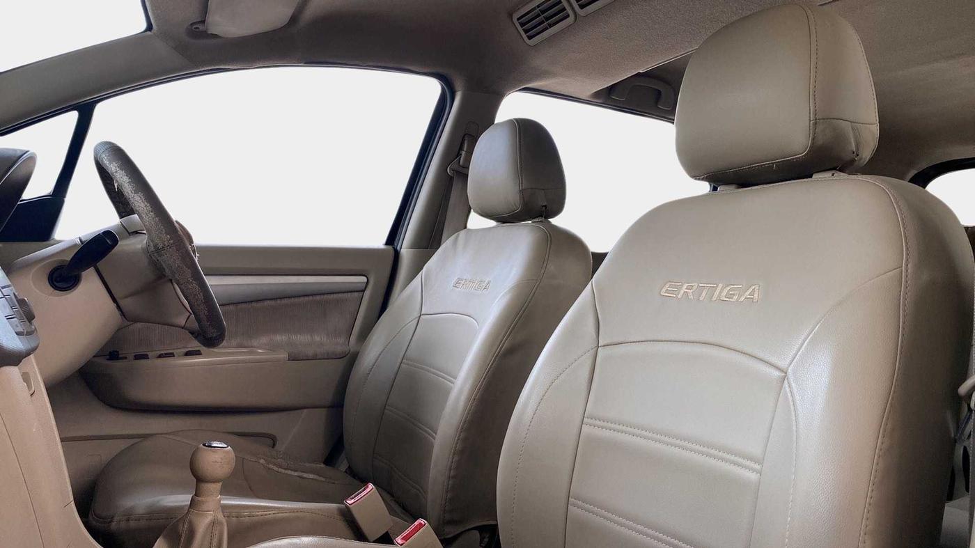 2014 Maruti Ertiga VXI, Petrol, Manual, 66,820 km, Right Side Front Door Cabin