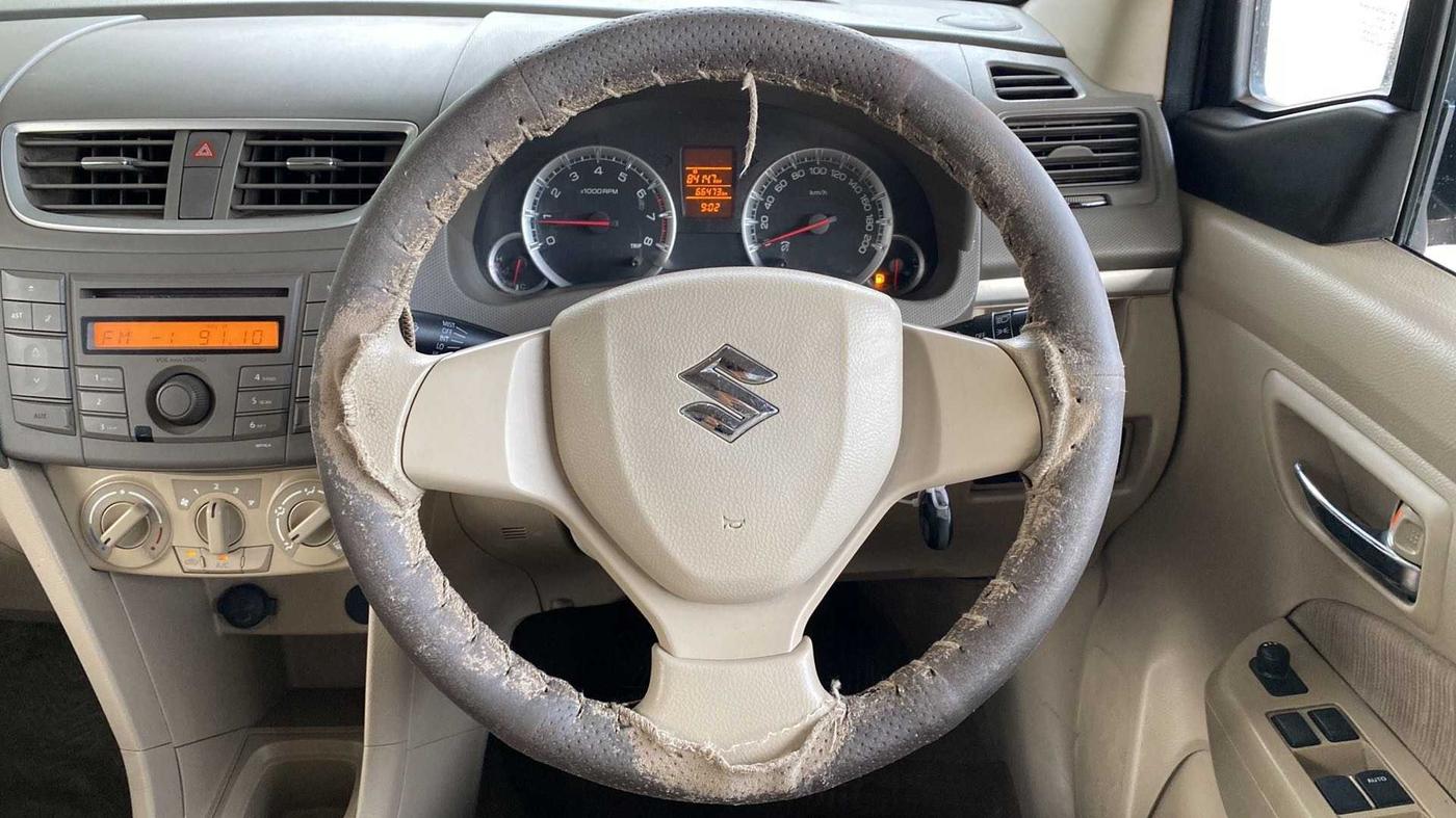 2014 Maruti Ertiga VXI, Petrol, Manual, 66,820 km, Steering Wheel Close Up