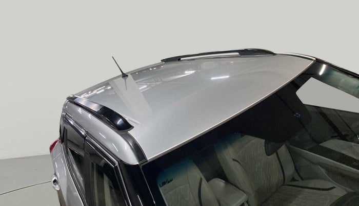 2020 Mahindra XUV300 W8 1.2 PETROL, Petrol, Manual, 30,601 km, Roof