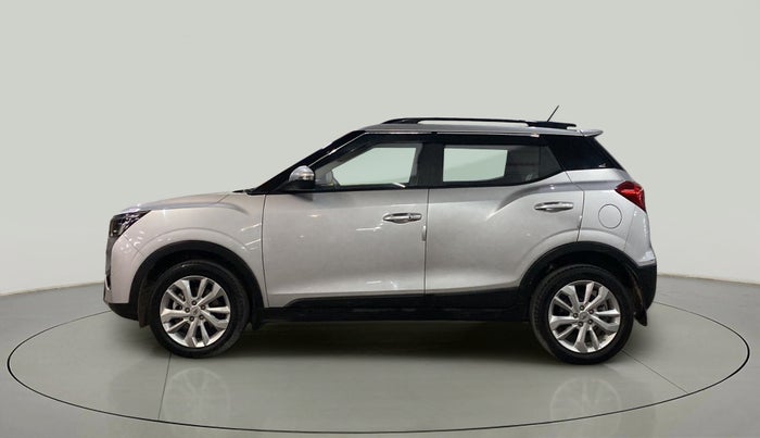 2020 Mahindra XUV300 W8 1.2 PETROL, Petrol, Manual, 30,601 km, Left Side