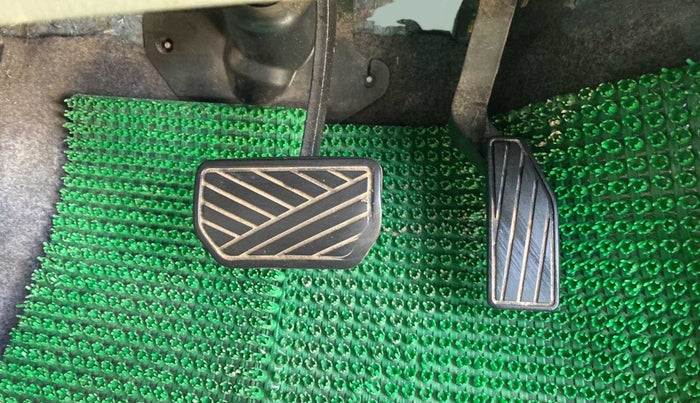 2015 Maruti Celerio VXI AMT, Petrol, Automatic, 29,949 km, Pedals