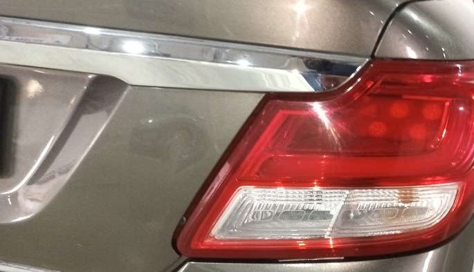 2021 Maruti Dzire VXI, Petrol, Manual, 40,281 km, Right tail light - < 2 inches,no. = 2