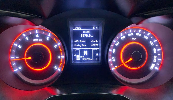 2021 Mahindra XUV300 W8 1.2 PETROL, Petrol, Manual, 37,824 km, Odometer Image
