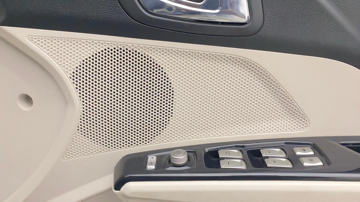 2021 Mahindra XUV300 W8 1.2 PETROL, Petrol, Manual, 37,824 km, Speaker