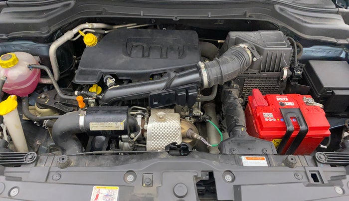 2021 Mahindra XUV300 W8 1.2 PETROL, Petrol, Manual, 37,824 km, Open Bonet