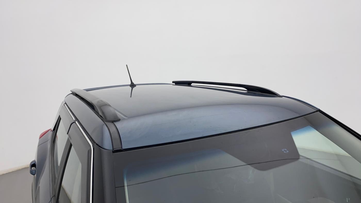 2021 Mahindra XUV300 W8 1.2 PETROL, Petrol, Manual, 37,824 km, Roof