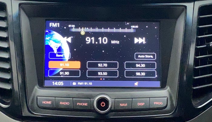 2021 Mahindra XUV300 W8 1.2 PETROL, Petrol, Manual, 37,824 km, Infotainment System
