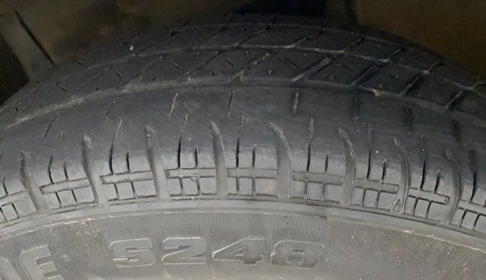 2014 Maruti Ritz VXI, Petrol, Manual, 64,030 km, Left Front Tyre Tread