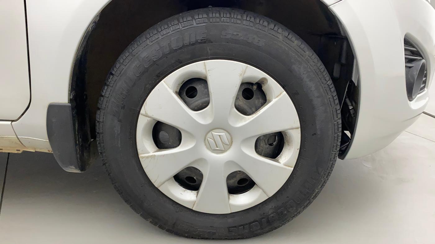 2014 Maruti Ritz VXI, Petrol, Manual, 64,030 km, Right Front Wheel