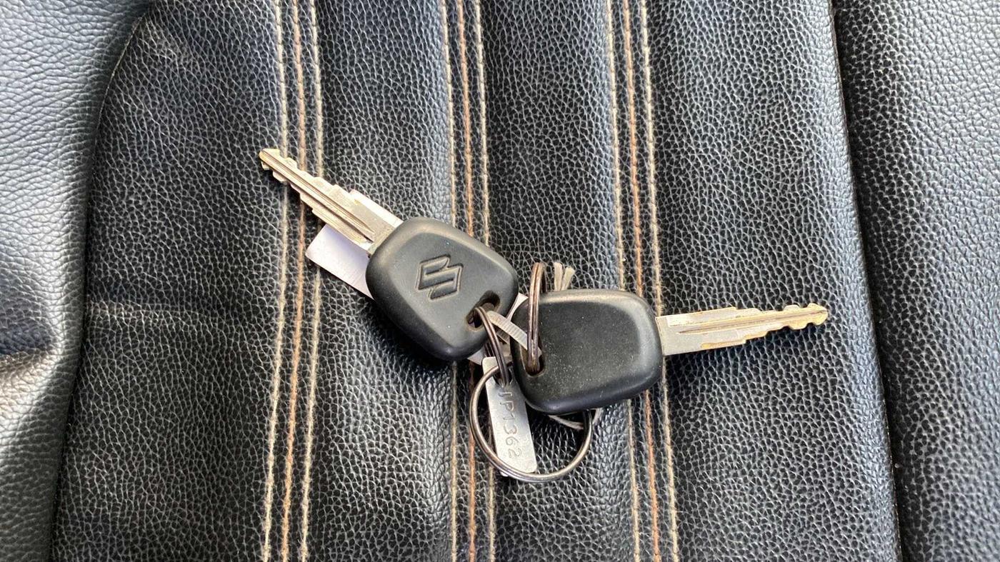 2018 Maruti Alto 800 LXI UTSAV LIMITED EDITION, Petrol, Manual, 31,410 km, Key Close Up