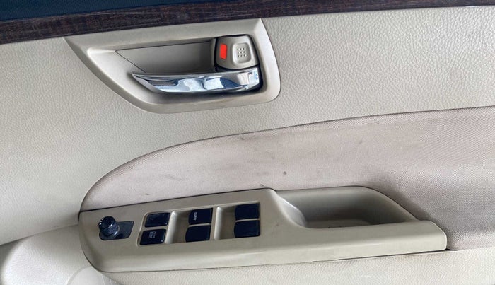 2014 Maruti Swift Dzire VXI, Petrol, Manual, 31,474 km, Driver Side Door Panels Control