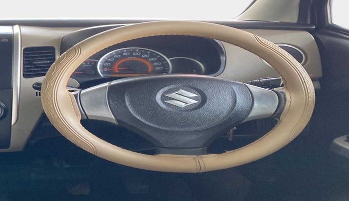 2013 Maruti Wagon R 1.0 VXI, Petrol, Manual, 36,180 km, Steering Wheel Close Up