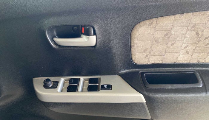 2013 Maruti Wagon R 1.0 VXI, Petrol, Manual, 36,180 km, Driver Side Door Panels Control