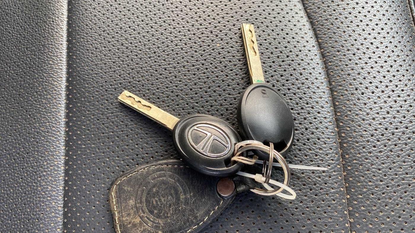 2019 Tata Tiago XE PETROL, Petrol, Manual, 16,198 km, Key Close Up