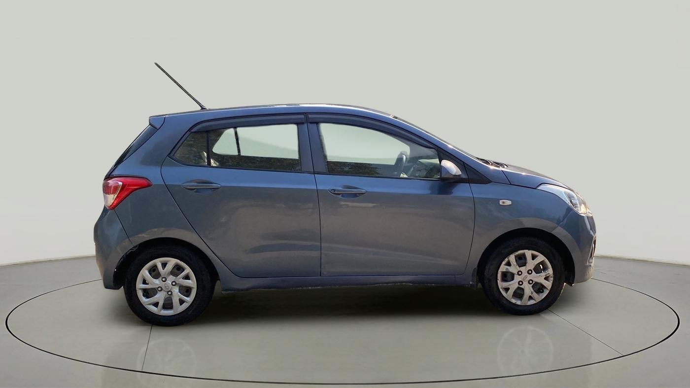 2015 Hyundai Grand i10 MAGNA 1.2 KAPPA VTVT, CNG, Manual, 1,10,295 km, Right Side View