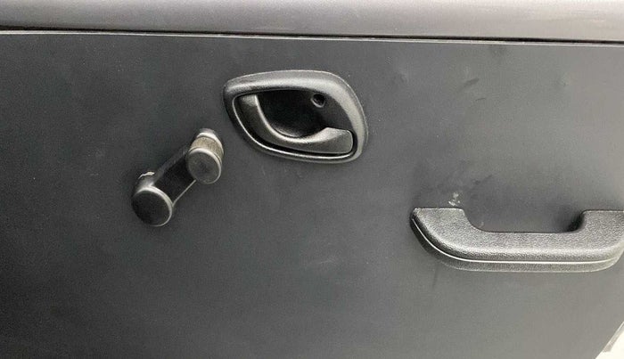 2022 Maruti Eeco 7 STR STD(O), Petrol, Manual, 8,505 km, Driver Side Door Panels Control