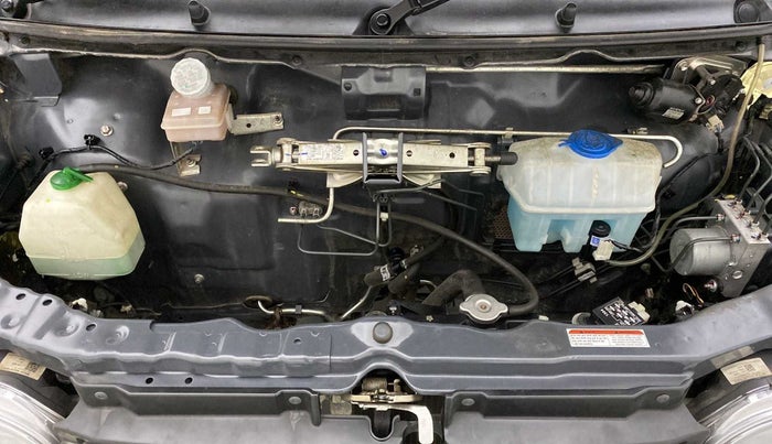 2022 Maruti Eeco 7 STR STD(O), Petrol, Manual, 8,505 km, Open Bonet