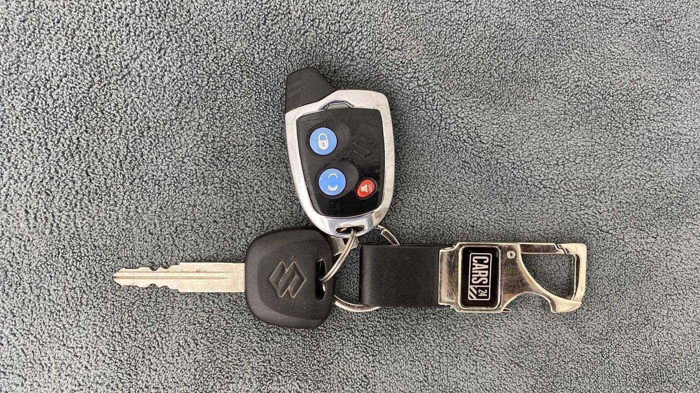 2022 Maruti Eeco 7 STR STD(O), Petrol, Manual, 8,505 km, Key Close Up