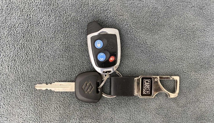2022 Maruti Eeco 7 STR STD(O), Petrol, Manual, 8,505 km, Key Close Up