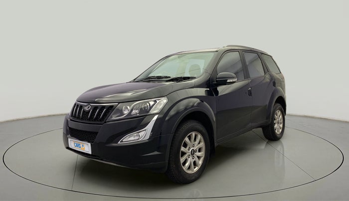 2015 Mahindra XUV500 W8, Diesel, Manual, 69,684 km, Left Front Diagonal