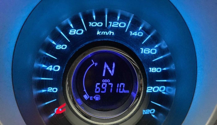 2015 Mahindra XUV500 W8, Diesel, Manual, 69,684 km, Odometer Image