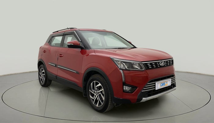 2022 Mahindra XUV300 W8 (O) 1.2 PETROL AMT, Petrol, Automatic, 11,926 km, Right Front Diagonal