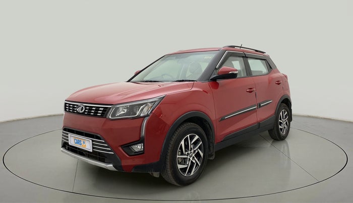 2022 Mahindra XUV300 W8 (O) 1.2 PETROL AMT, Petrol, Automatic, 11,926 km, Left Front Diagonal