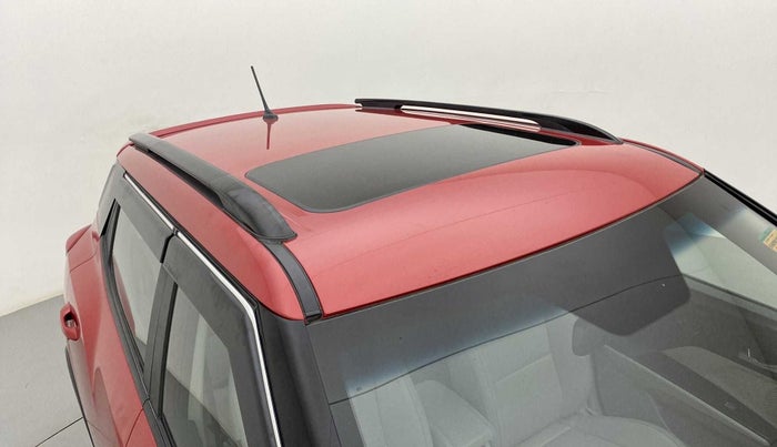 2022 Mahindra XUV300 W8 (O) 1.2 PETROL AMT, Petrol, Automatic, 11,926 km, Roof