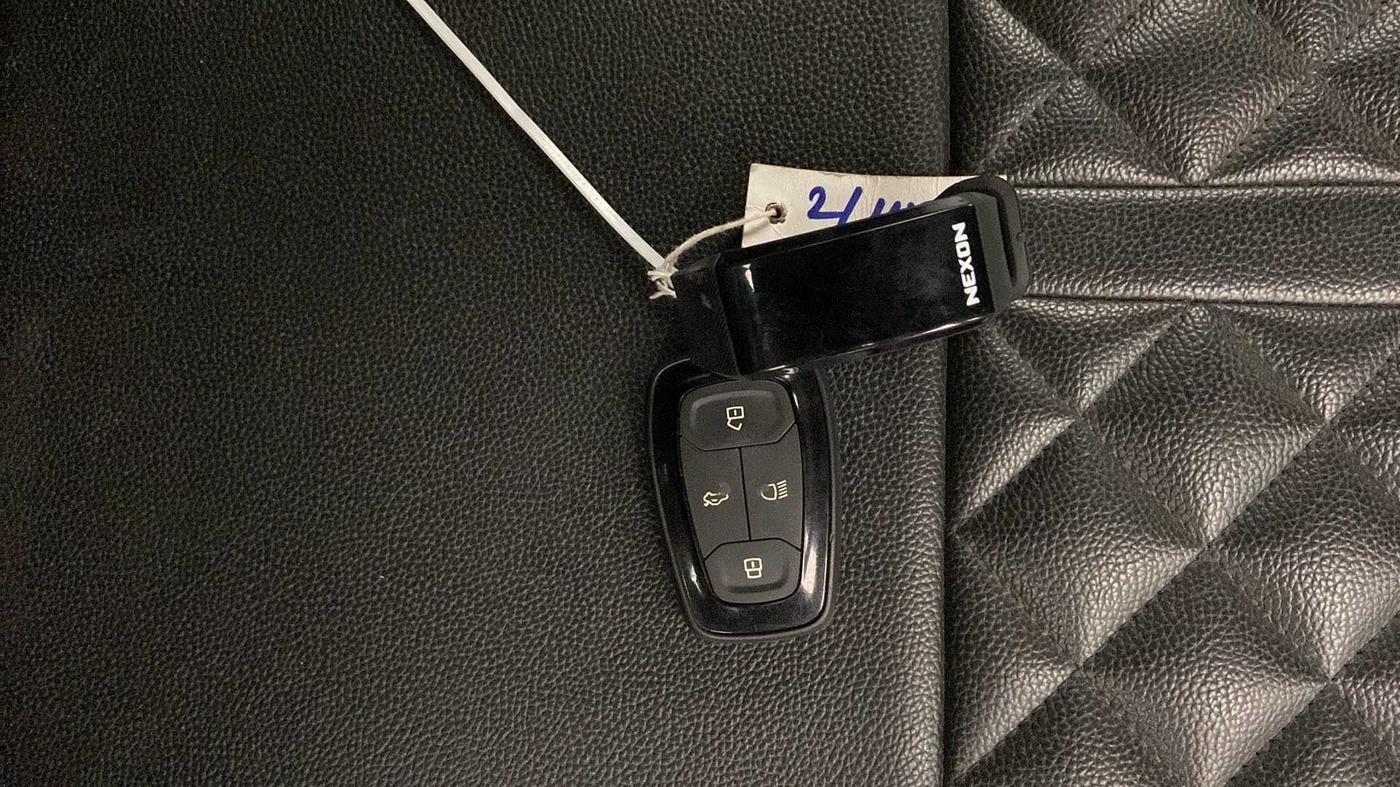 2021 Tata NEXON XZA PLUS PETROL, Petrol, Automatic, 36,853 km, Key Close Up