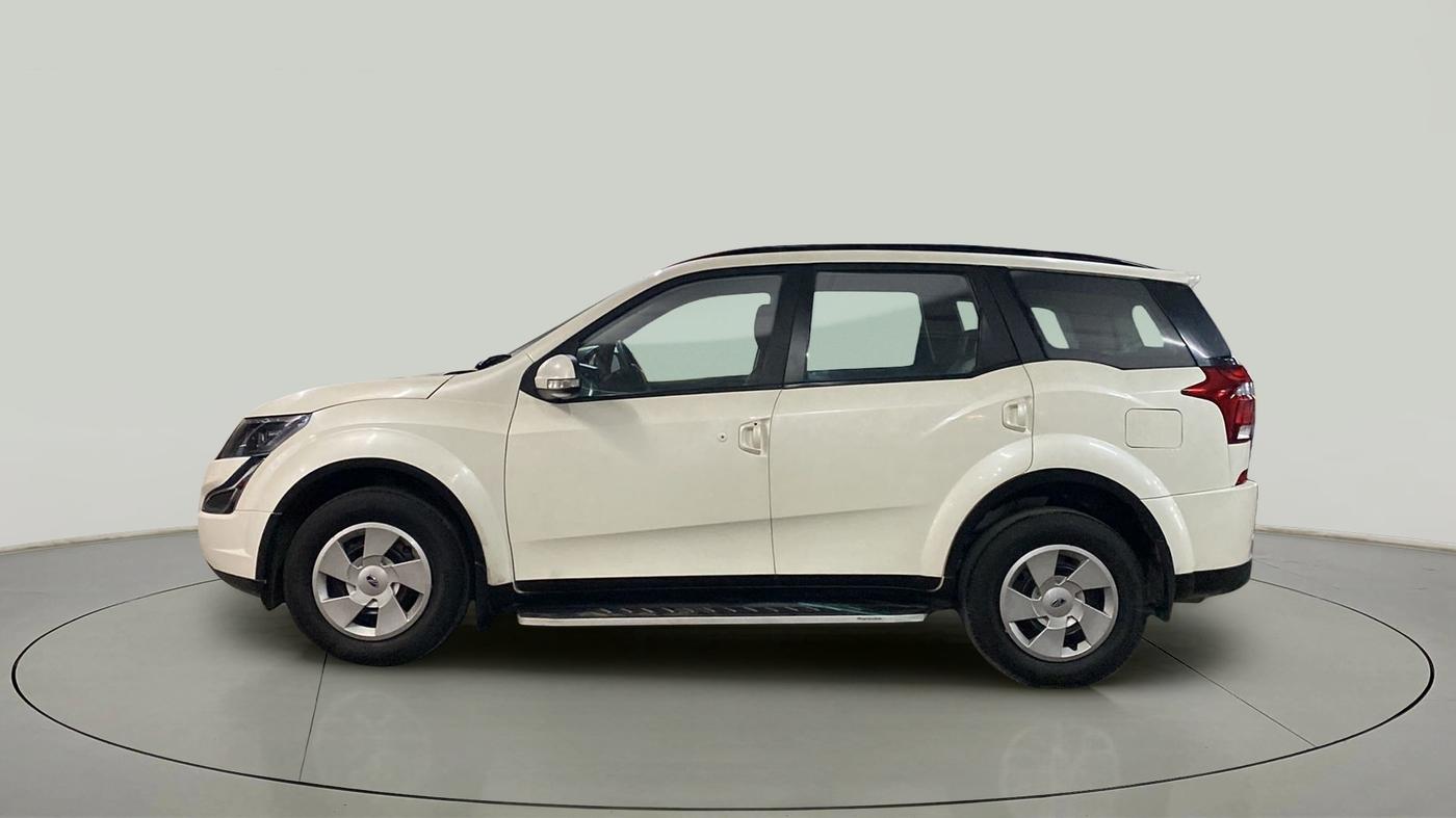 2020 Mahindra XUV500 W7, Diesel, Manual, 28,382 km, Left Side