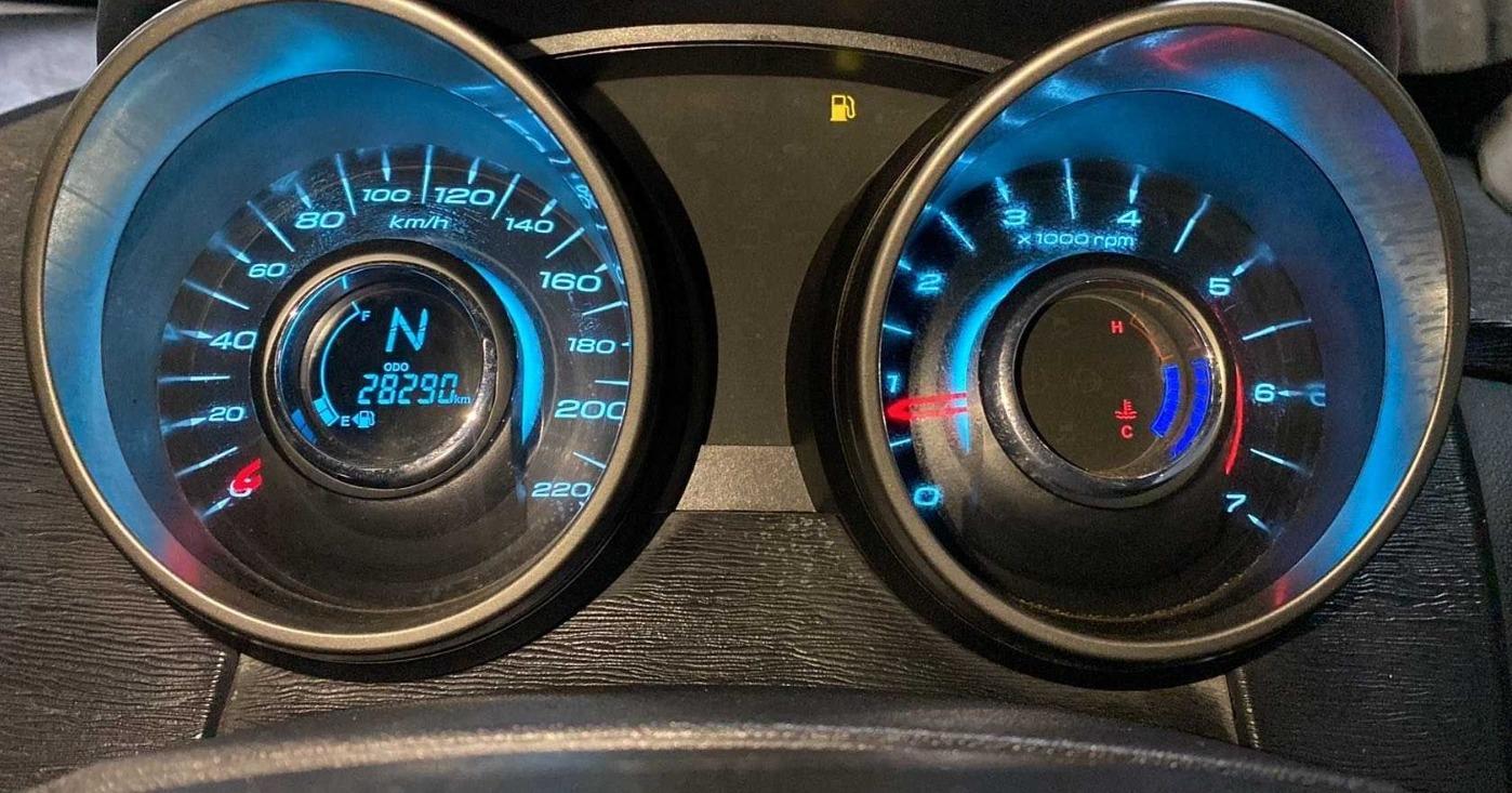 2020 Mahindra XUV500 W7, Diesel, Manual, 28,382 km, Odometer Image