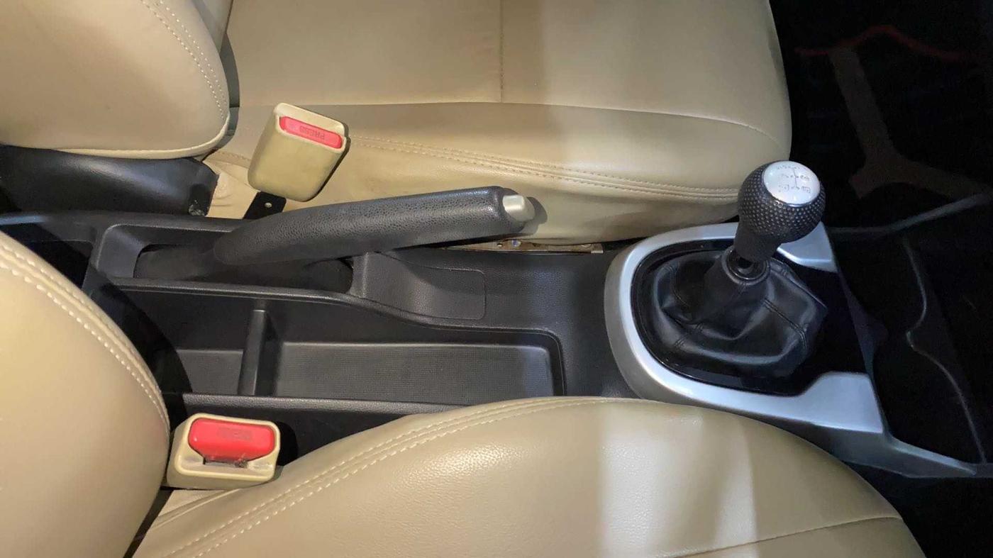 2017 Honda Jazz 1.2L I-VTEC SV, Petrol, Manual, 40,565 km, Gear Lever