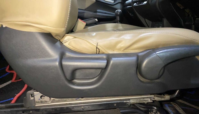 2017 Honda Jazz 1.2L I-VTEC SV, Petrol, Manual, 40,565 km, Driver Side Adjustment Panel