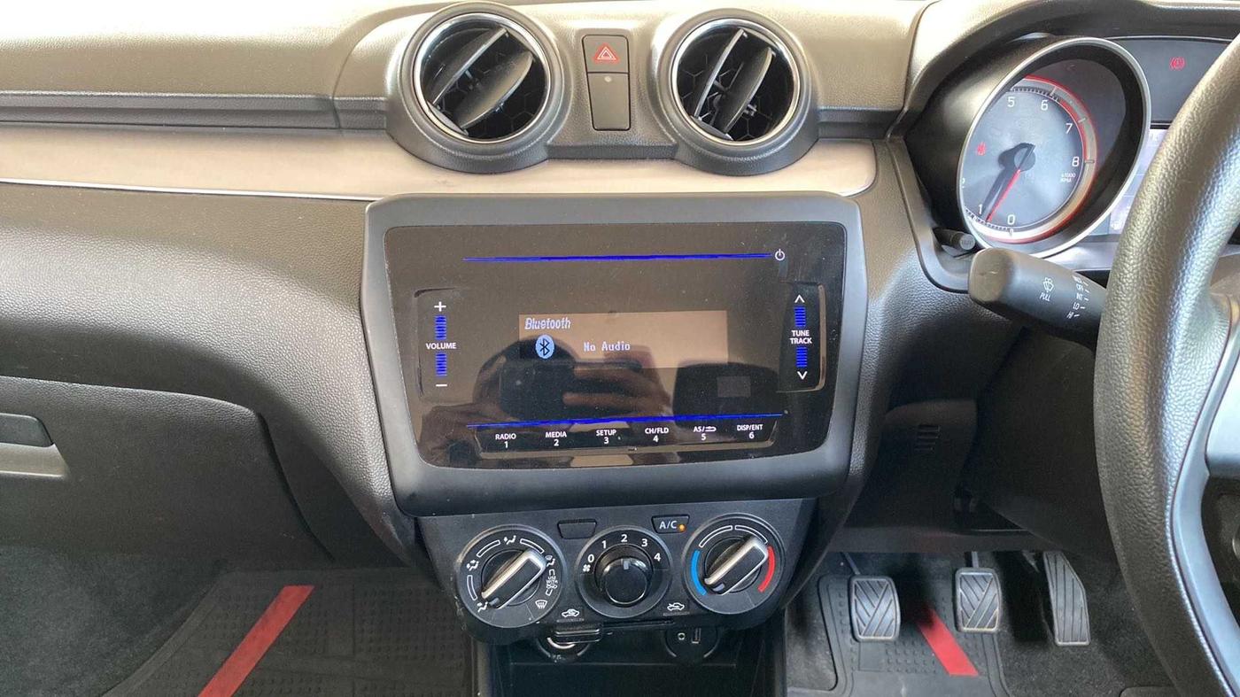 2022 Maruti Swift VXI, Petrol, Manual, 21,961 km, Air Conditioner