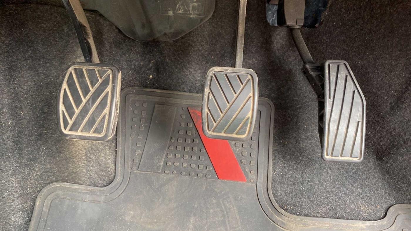2022 Maruti Swift VXI, Petrol, Manual, 21,961 km, Pedals
