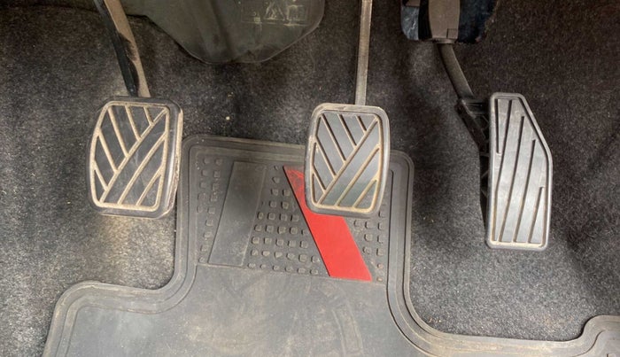2022 Maruti Swift VXI, Petrol, Manual, 21,961 km, Pedals