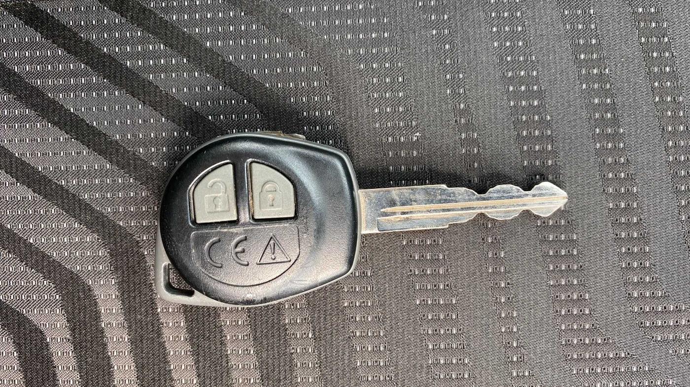 2022 Maruti Swift VXI, Petrol, Manual, 21,961 km, Key Close Up
