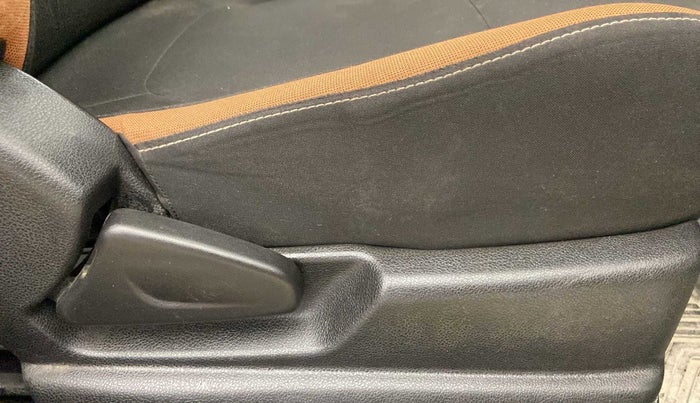 2020 Renault Kwid CLIMBER 1.0 AMT (O), Petrol, Automatic, 45,704 km, Driver Side Adjustment Panel