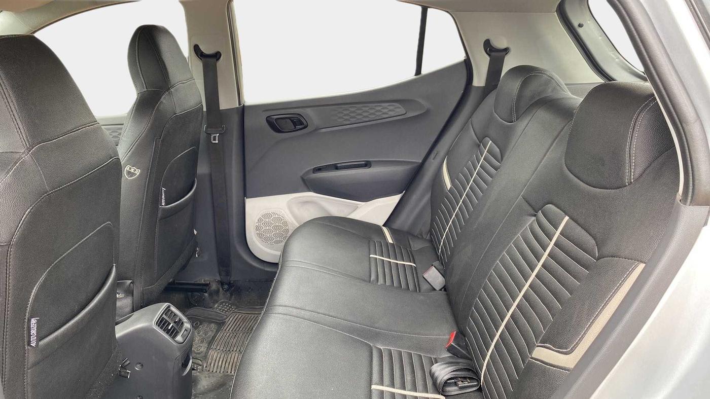 2020 Hyundai GRAND I10 NIOS MAGNA 1.2 KAPPA VTVT, Petrol, Manual, 32,265 km, Right Side Rear Door Cabin