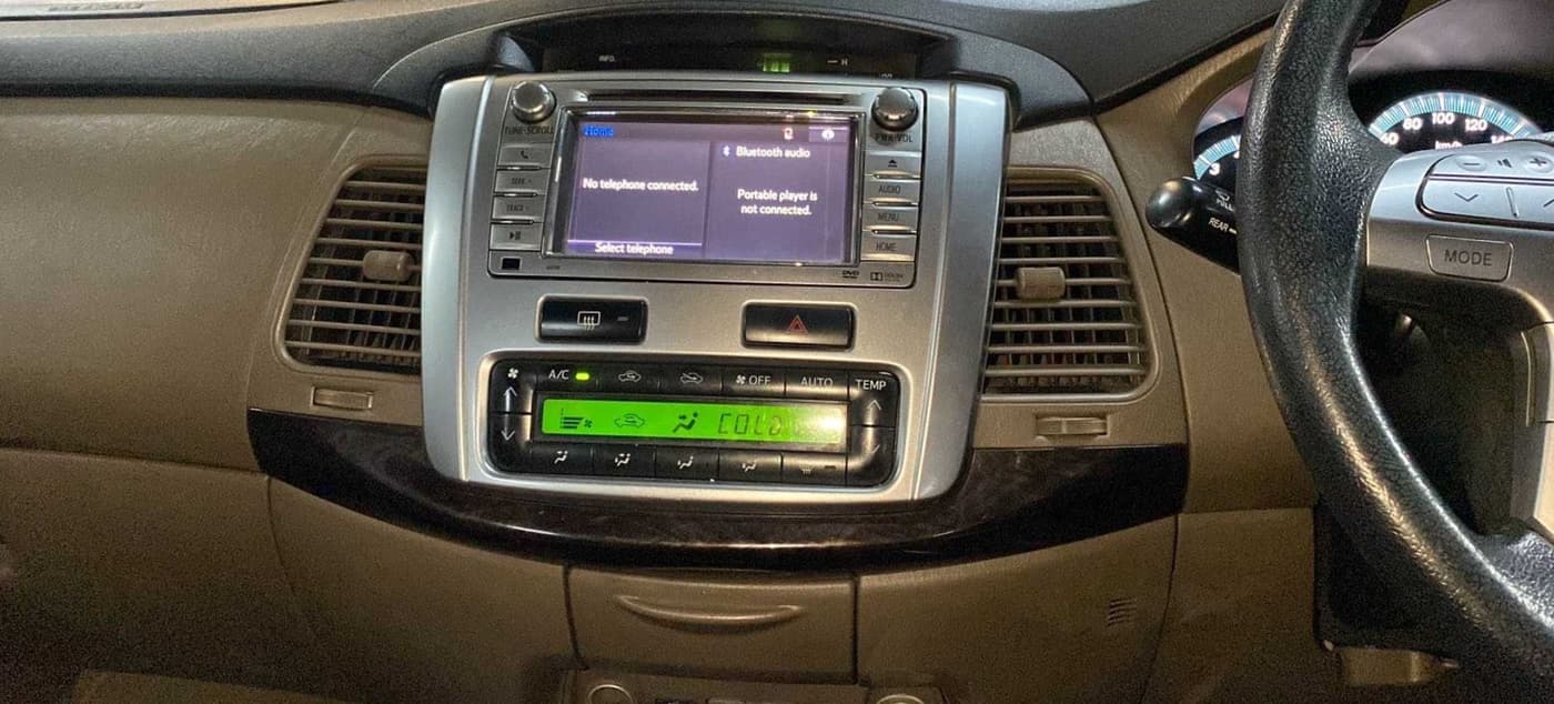 2015 Toyota Innova 2.5 VX 7 STR, Diesel, Manual, 1,06,906 km, Air Conditioner