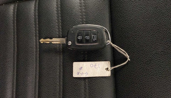 2017 Hyundai Creta E PLUS 1.6 PETROL, Petrol, Manual, 55,551 km, Key Close Up