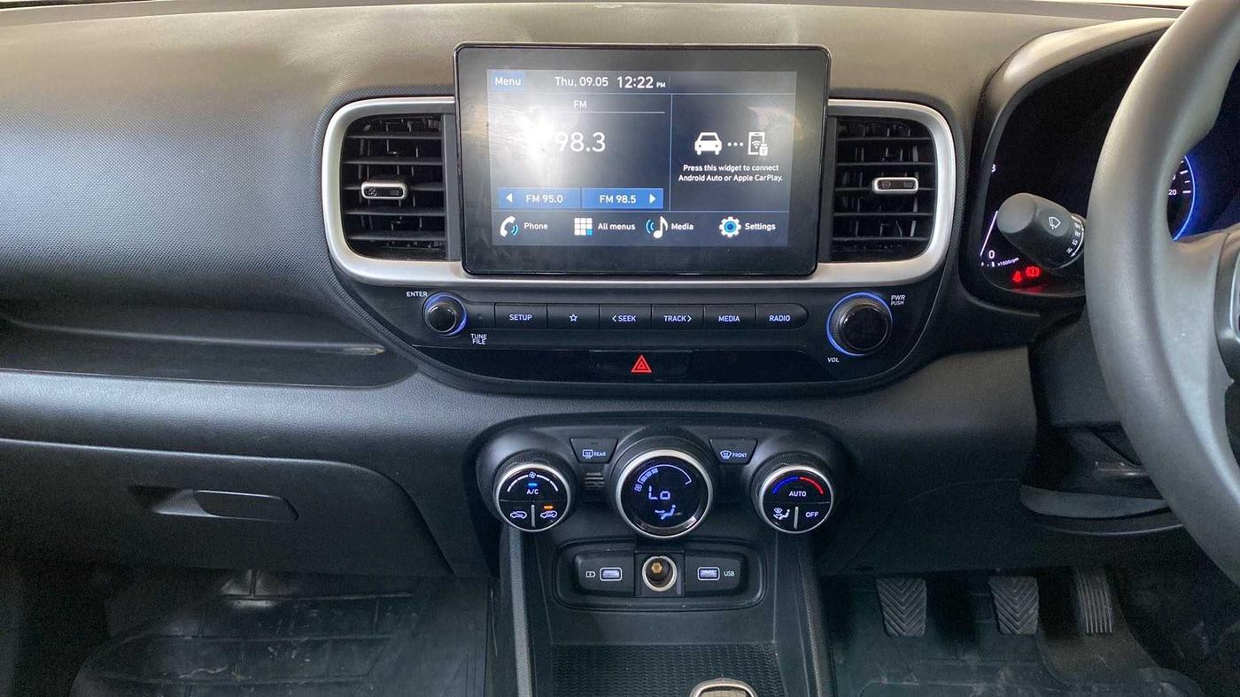 2022 Hyundai VENUE SX 1.0 TURBO, Petrol, Manual, 30,590 km, Air Conditioner