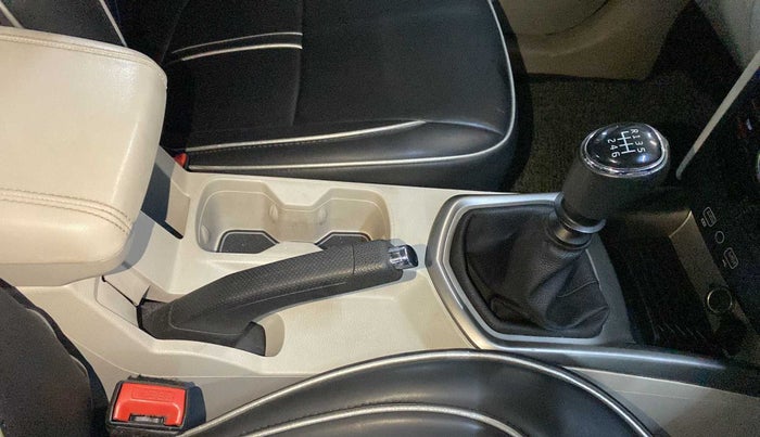 2022 Mahindra XUV300 W8 1.5 DIESEL, Diesel, Manual, 33,410 km, Gear Lever