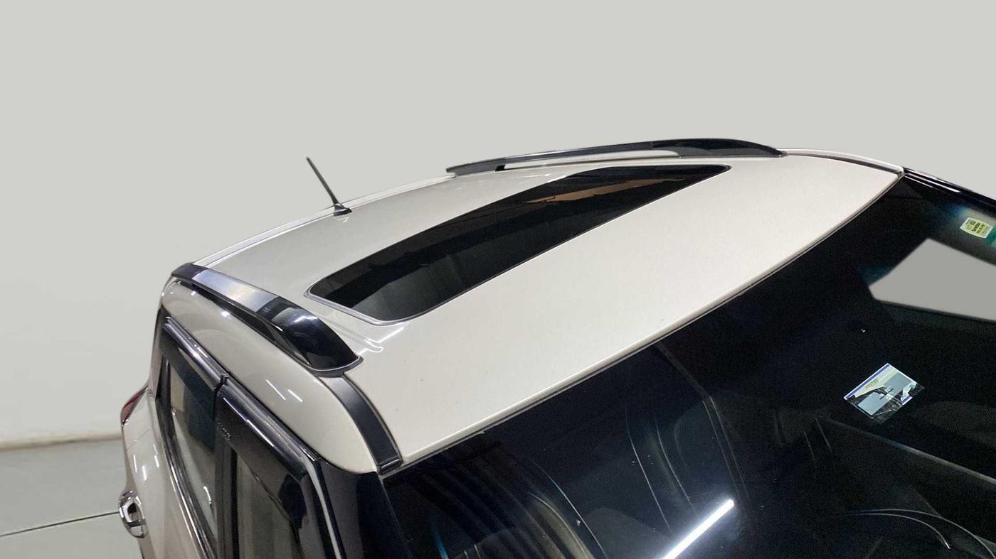 2022 Mahindra XUV300 W8 1.5 DIESEL, Diesel, Manual, 33,410 km, Roof