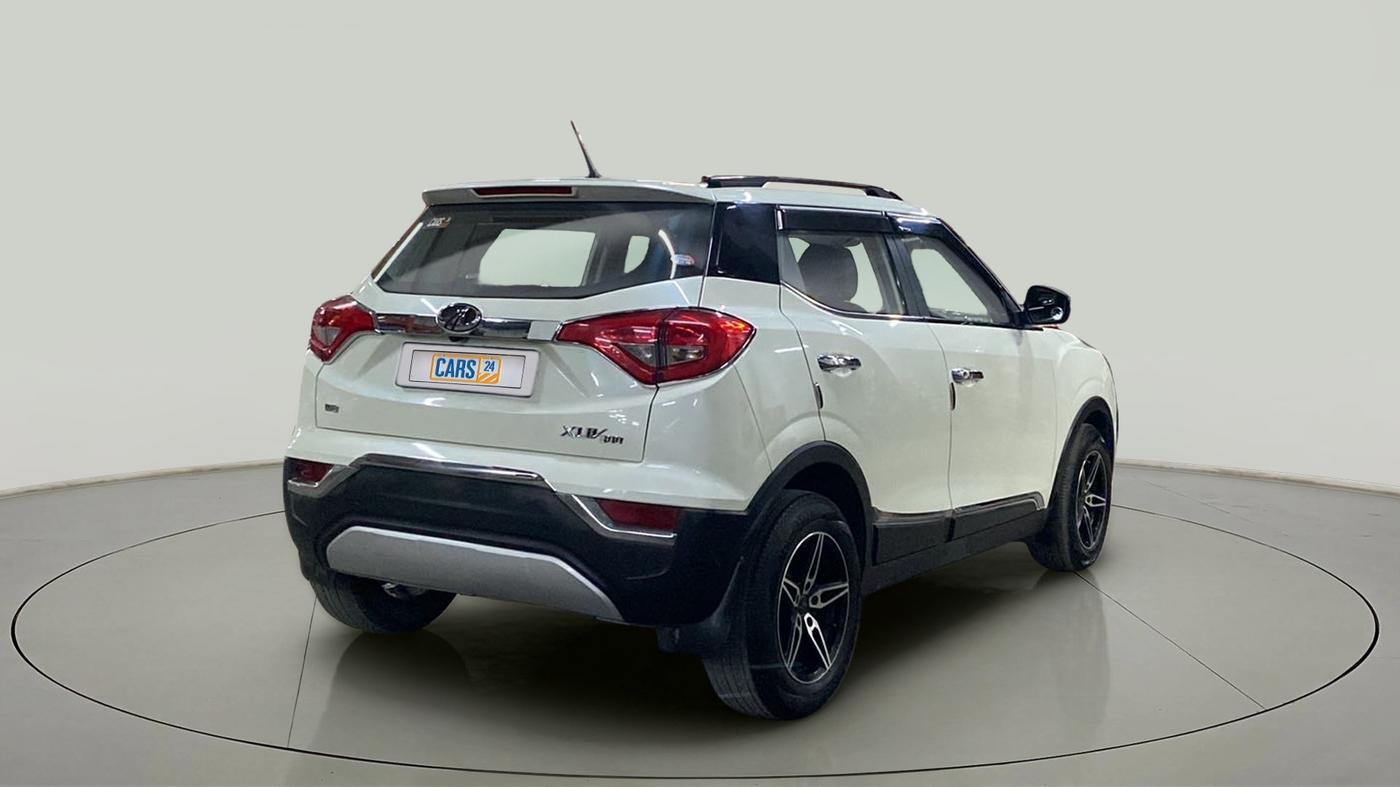 2022 Mahindra XUV300 W8 1.5 DIESEL, Diesel, Manual, 33,410 km, Right Back Diagonal